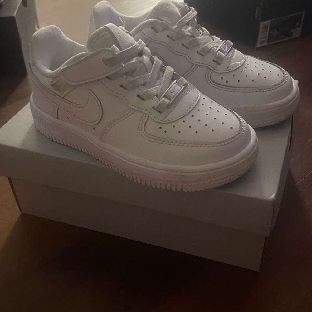 nike air force 1 easy on size 10c